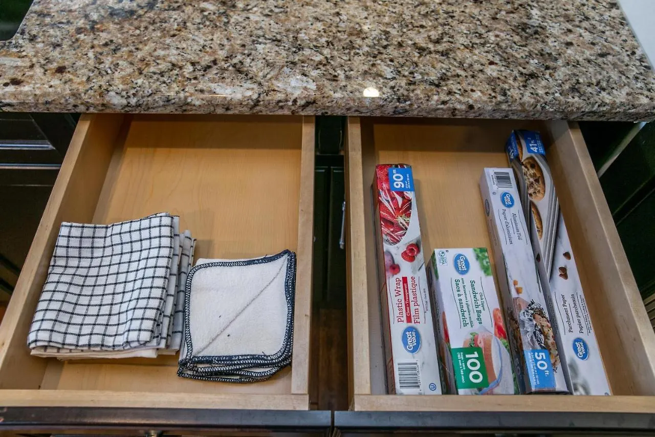 Casa vacanze Huge Luxury Home - Games Room - Double Garage & Fast Wi-Fi - Free Netflix Edmonton