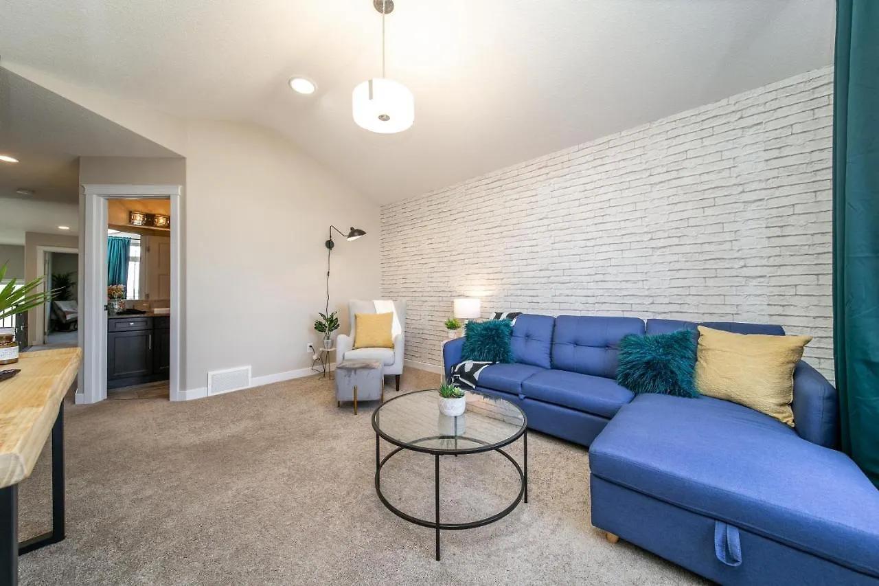 Huge Luxury Home - Games Room - Double Garage & Fast Wi-Fi - Free Netflix Edmonton 0*,