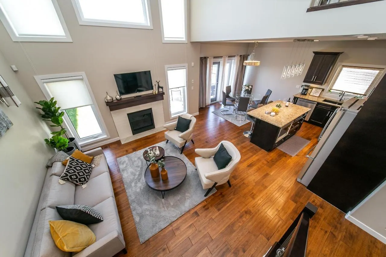 אדמונטון Huge Luxury Home - Games Room - Double Garage & Fast Wi-Fi - Free Netflix 0*,  קנדה