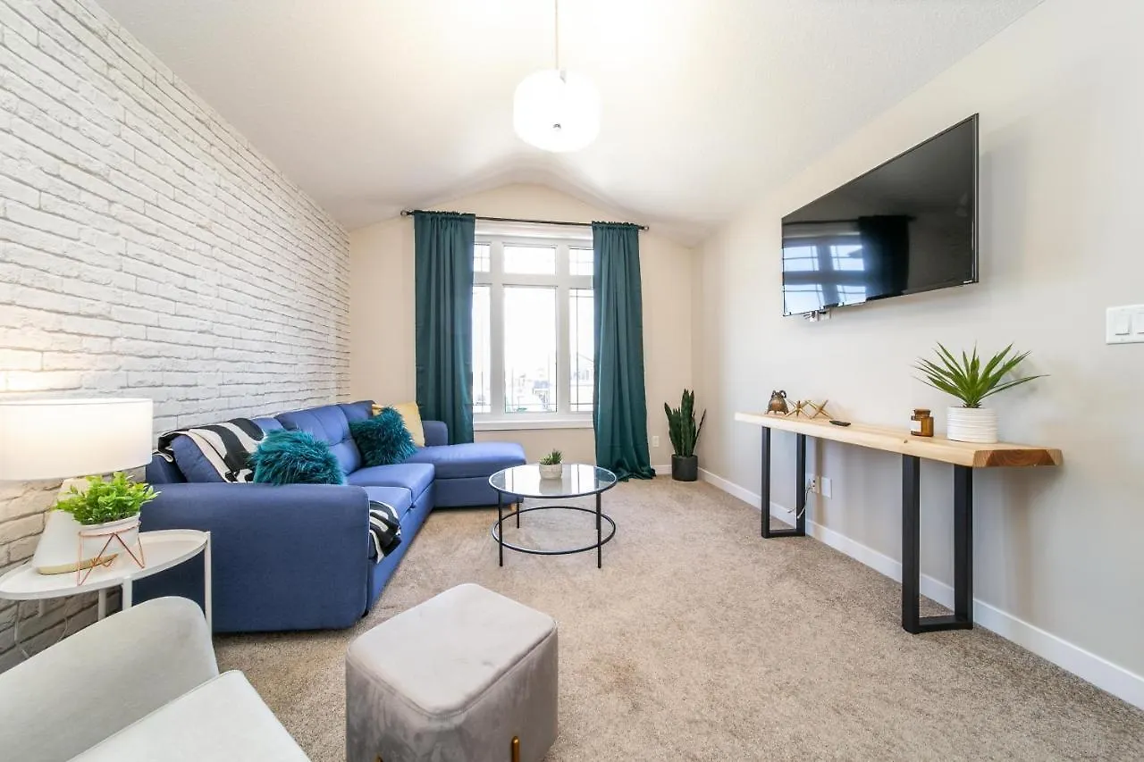 אדמונטון Huge Luxury Home - Games Room - Double Garage & Fast Wi-Fi - Free Netflix קנדה